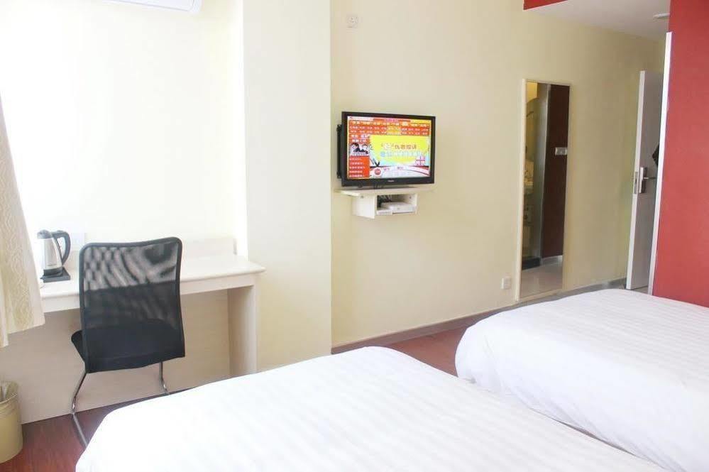 Hanting Hotel Yibin Zhongshan Street ภายนอก รูปภาพ