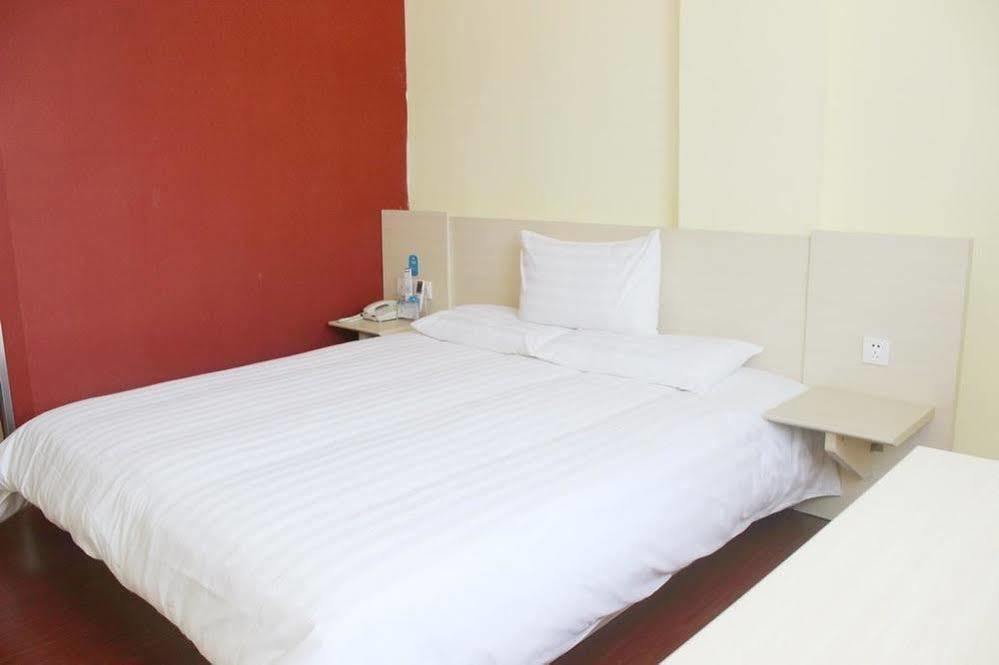 Hanting Hotel Yibin Zhongshan Street ภายนอก รูปภาพ